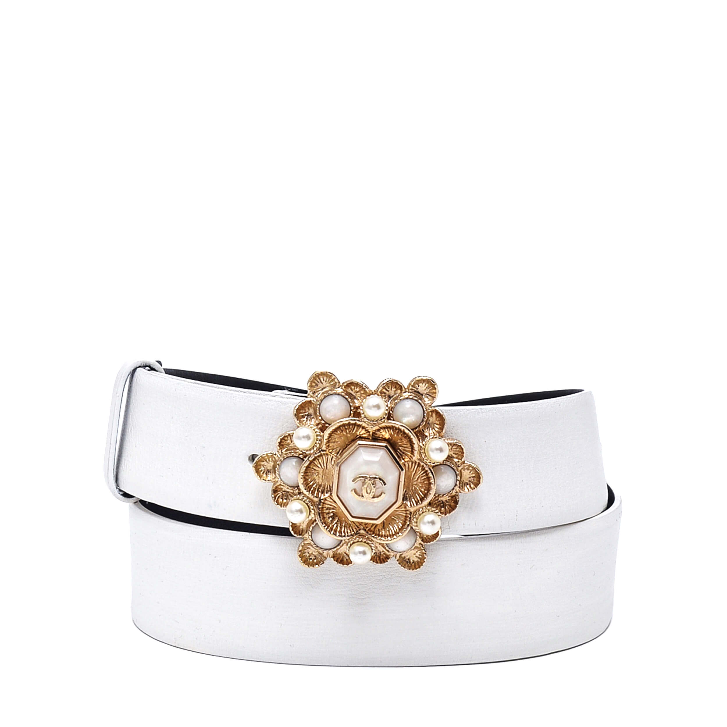 Chanel - White Leather&Gold Tone CC Camellia Pearl CoCo Mark Belt